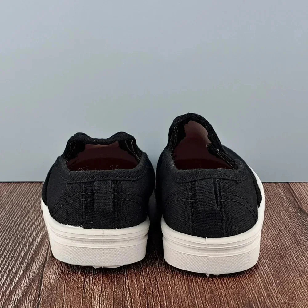 Infant Sneakers, Black and White, sz 4 - Picture 3 of 8